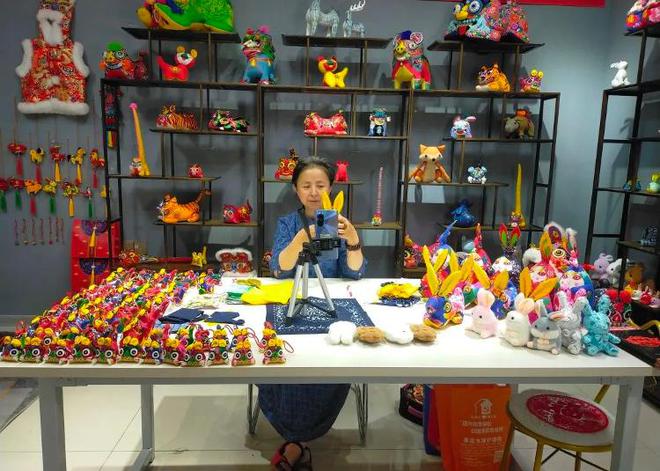 購購購！巾幗好品等你來——專業會議及展覽服務助力女性創業